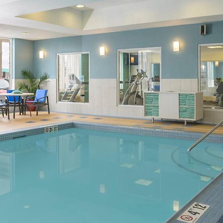 Holiday Inn Express Hotel & Suites North Bay By Ihg Bagian luar foto