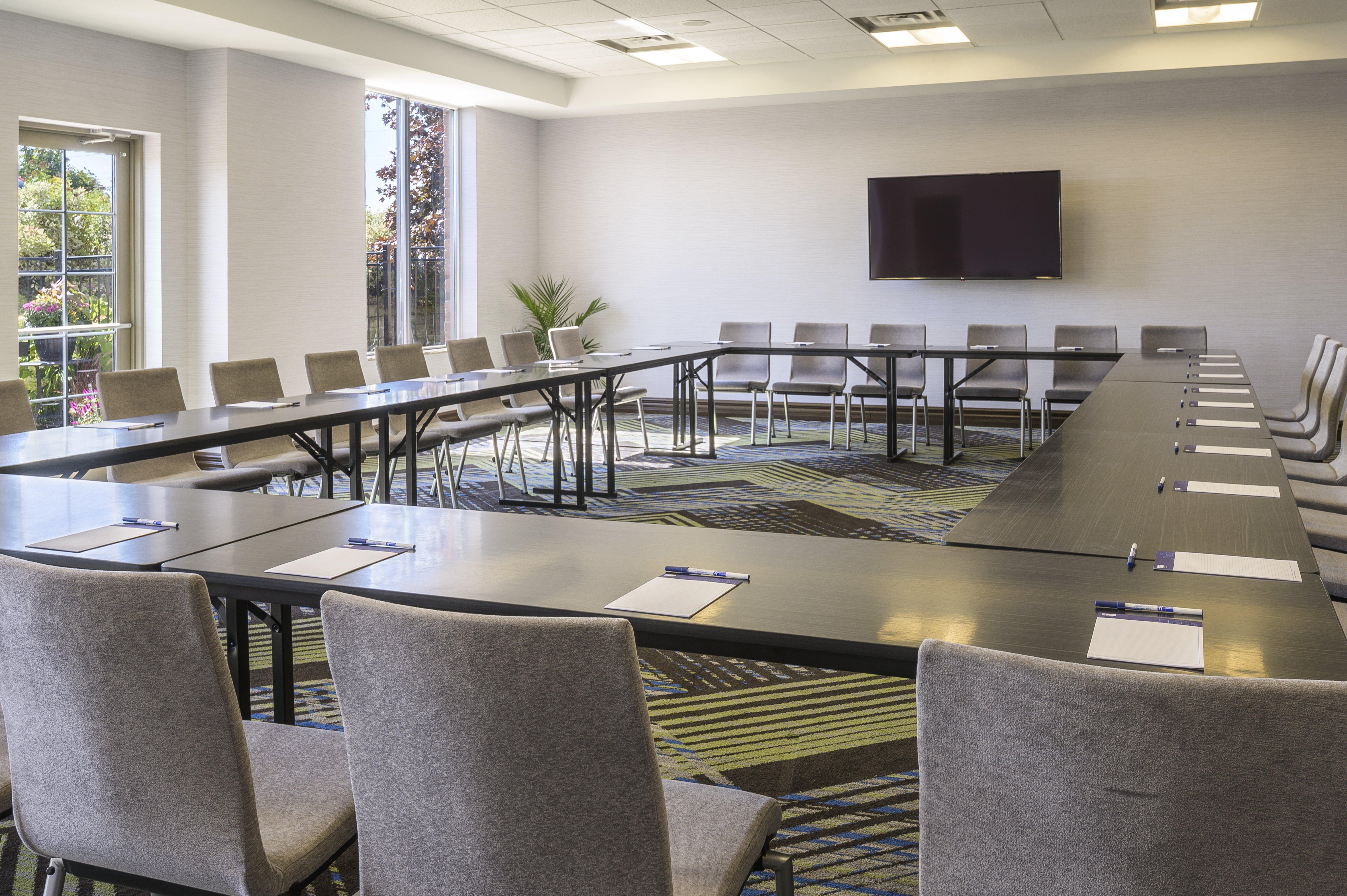Holiday Inn Express Hotel & Suites North Bay By Ihg Bagian luar foto