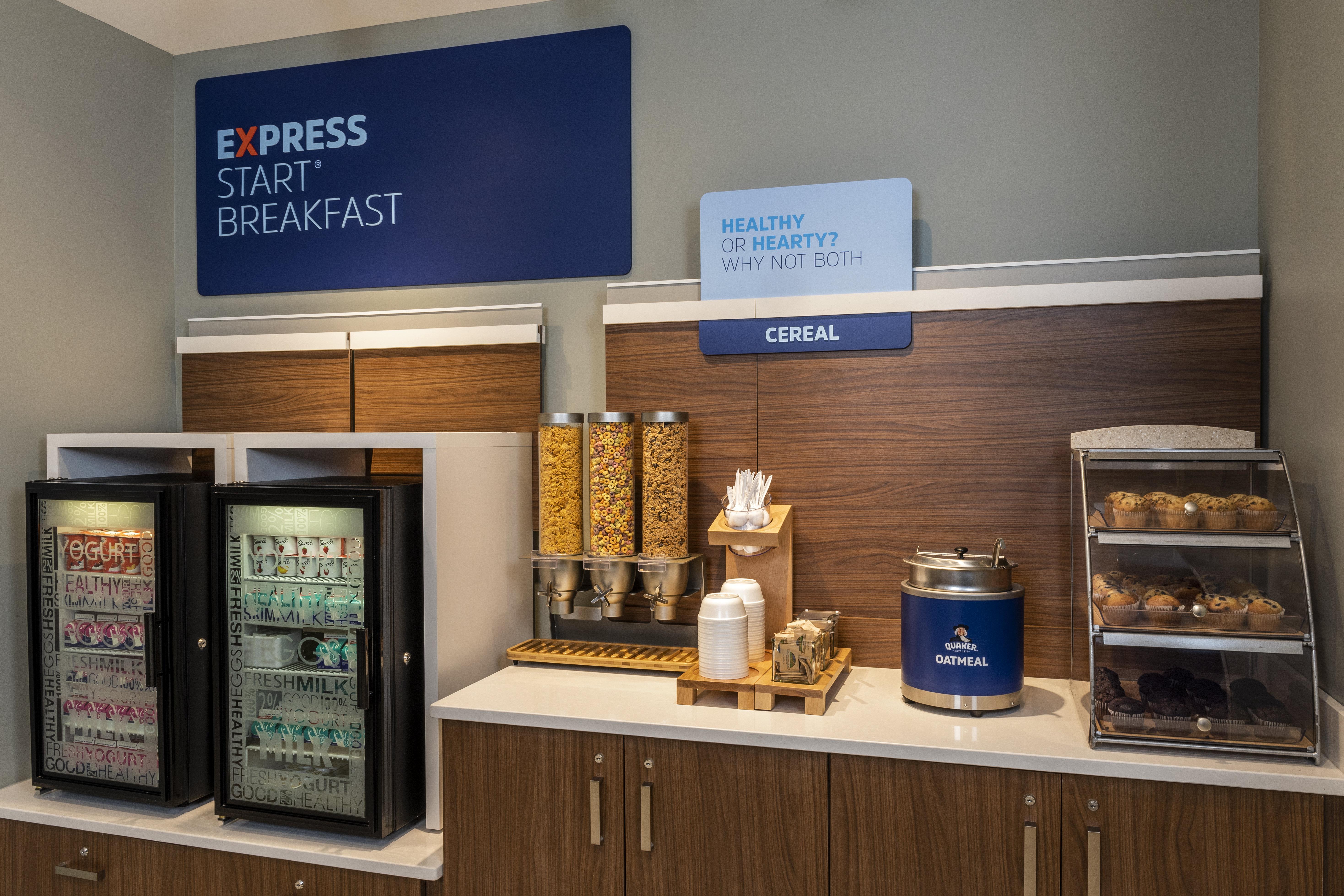 Holiday Inn Express Hotel & Suites North Bay By Ihg Bagian luar foto