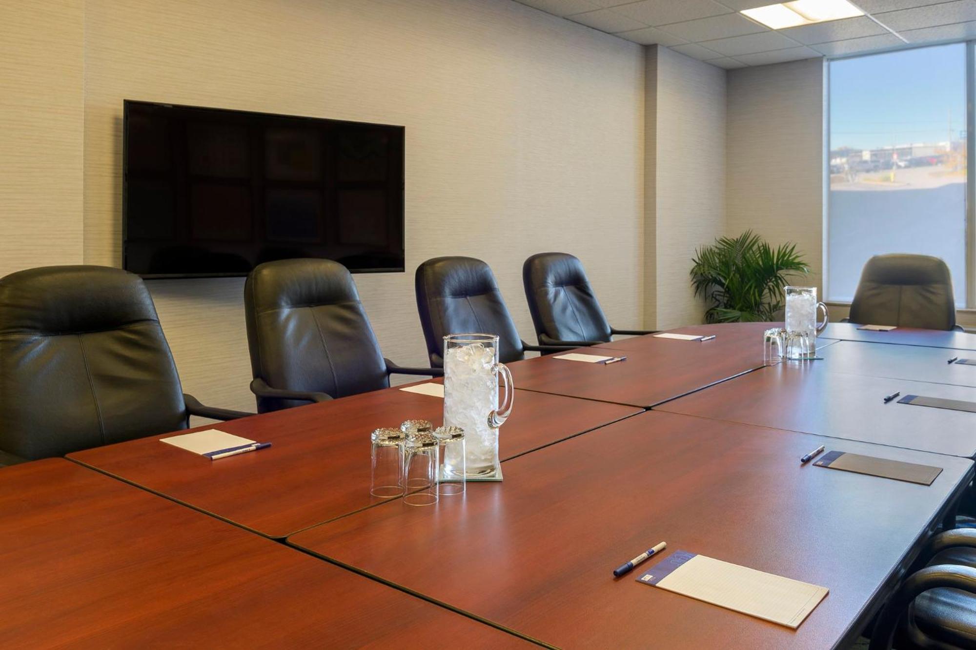 Holiday Inn Express Hotel & Suites North Bay By Ihg Bagian luar foto