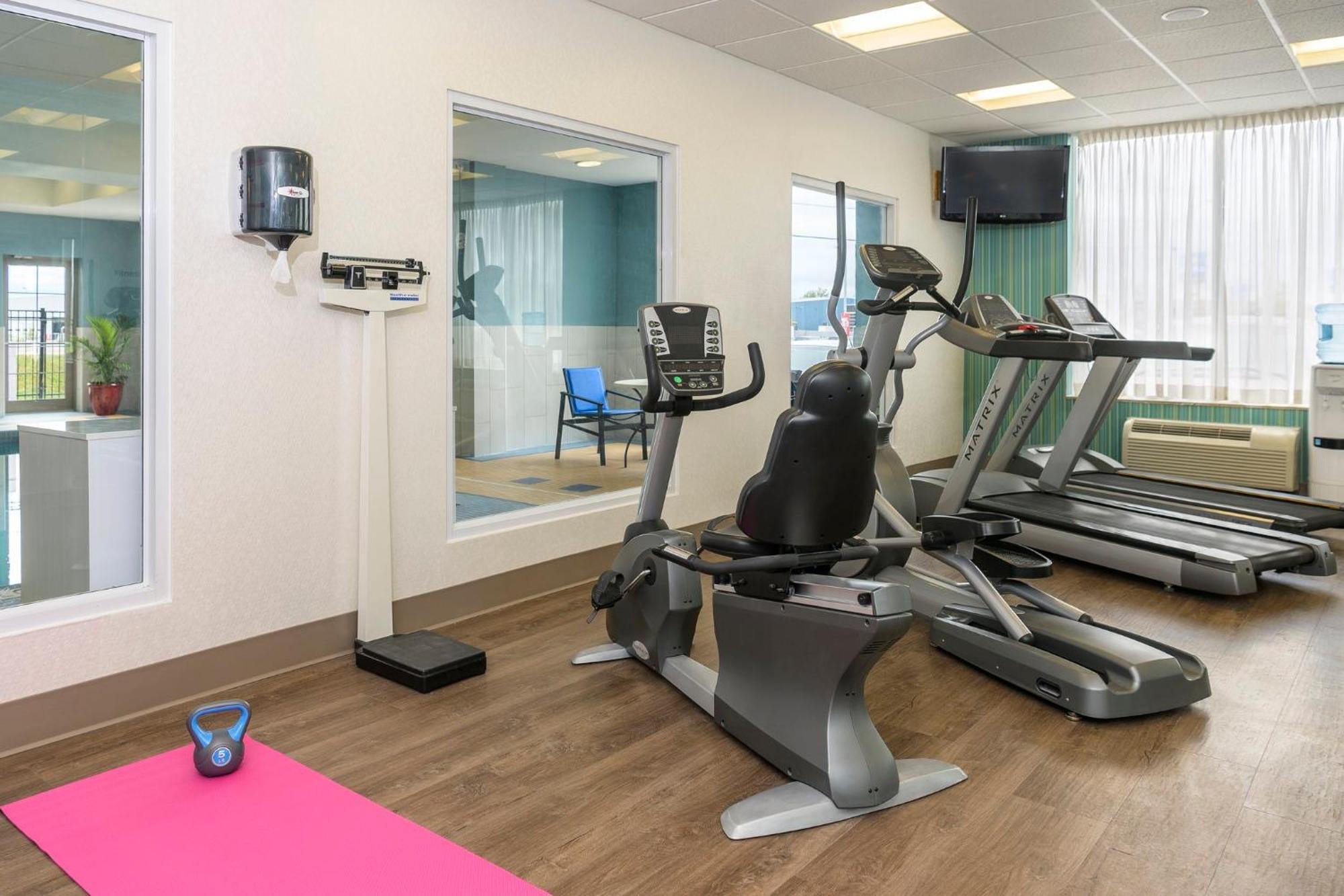 Holiday Inn Express Hotel & Suites North Bay By Ihg Bagian luar foto