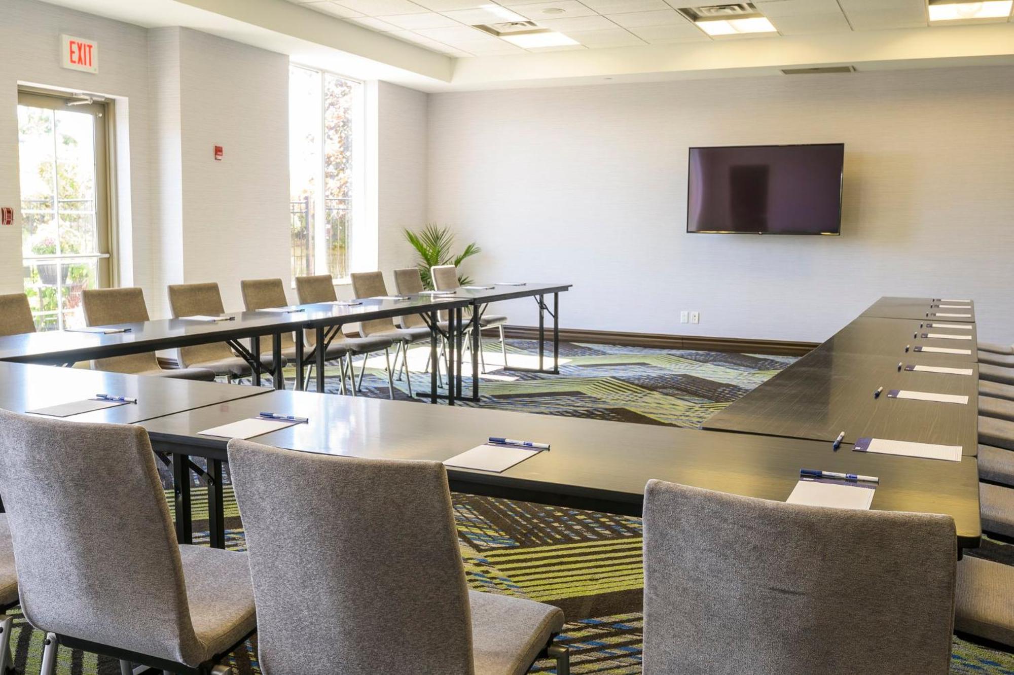 Holiday Inn Express Hotel & Suites North Bay By Ihg Bagian luar foto