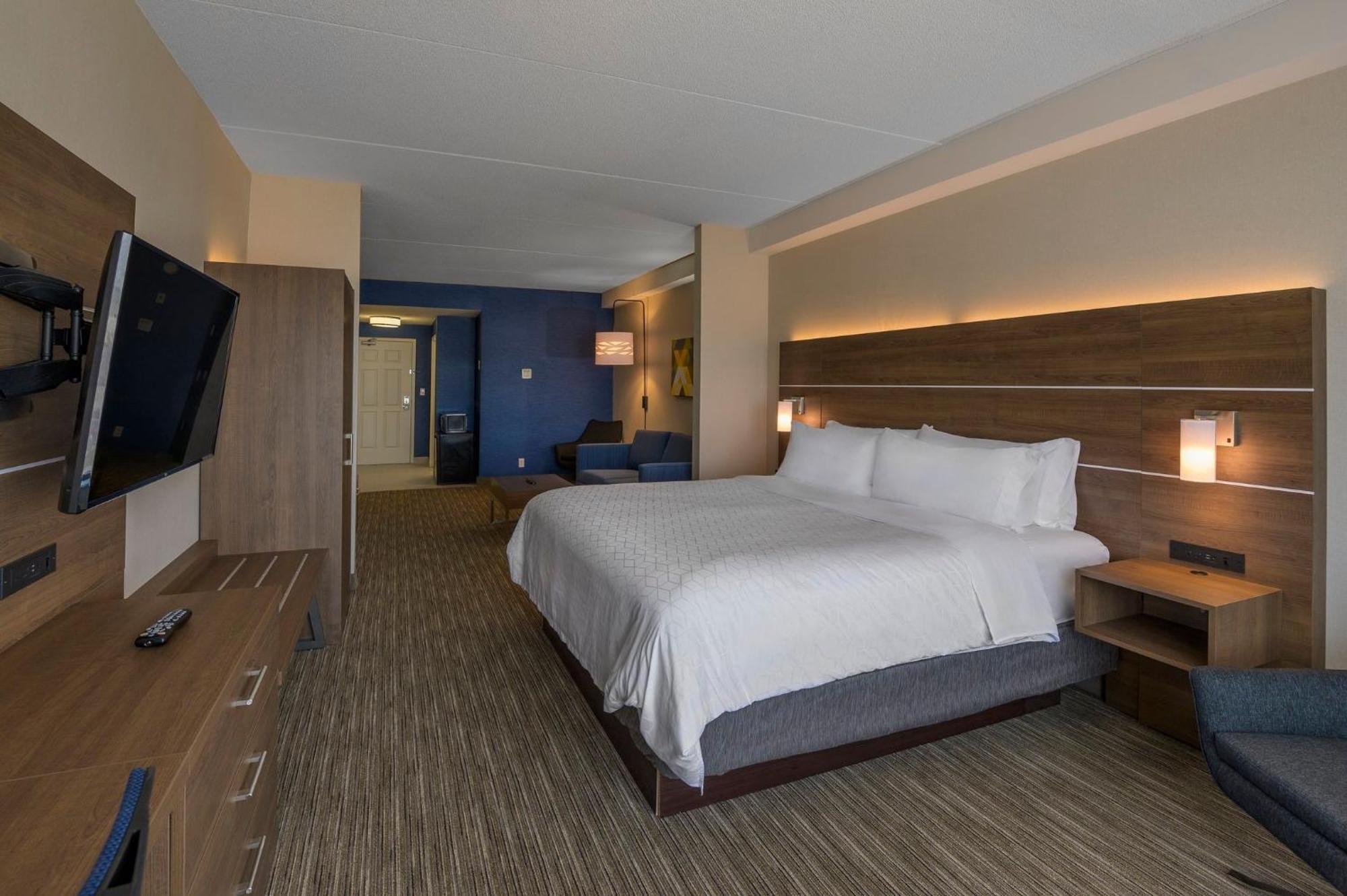 Holiday Inn Express Hotel & Suites North Bay By Ihg Bagian luar foto